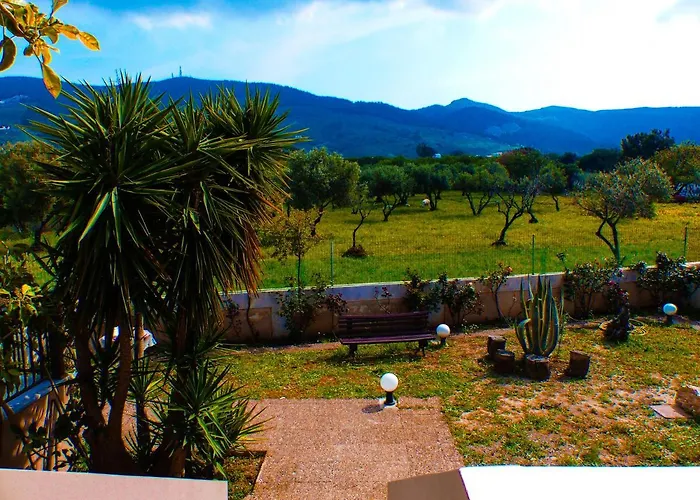 Nikitas 1st Floor Апартаменты